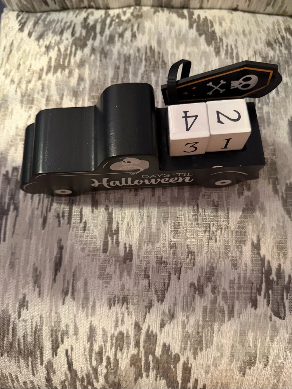 Halloween Countdown Truck Decor - Black